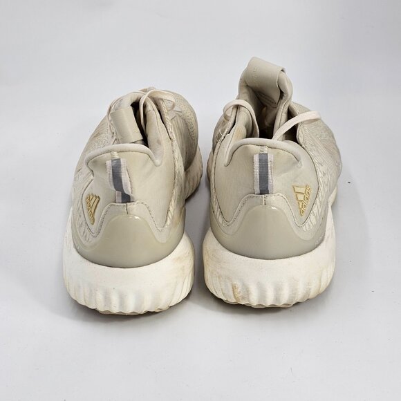 Athletic_Shoes